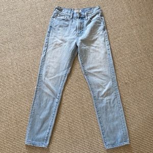 light wash madewell jeans